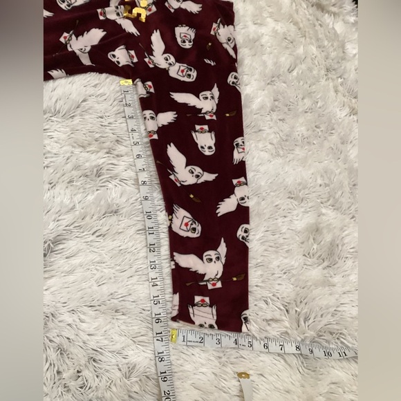 Harry Potter Wizarding World 2 piece pajama set Woman’s size Small - Picture 9 of 14
